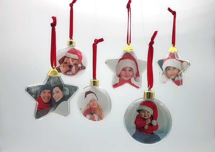  Christmas baubles 
christmas ornaments