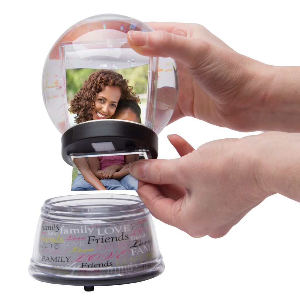 Create Your Own Photo Snow Globe,Customize the Base of the Snow Globe
Slide in Photos to Personalize